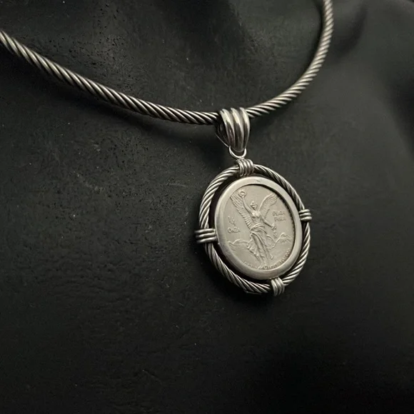 Vintage Mexico 1/4 oz .999 Silver Liberty Coin Pendant Necklace - Picture 4 of 15